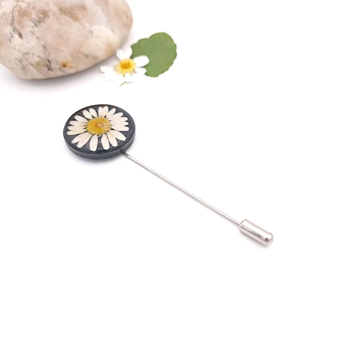 Margarétka na čiernom
