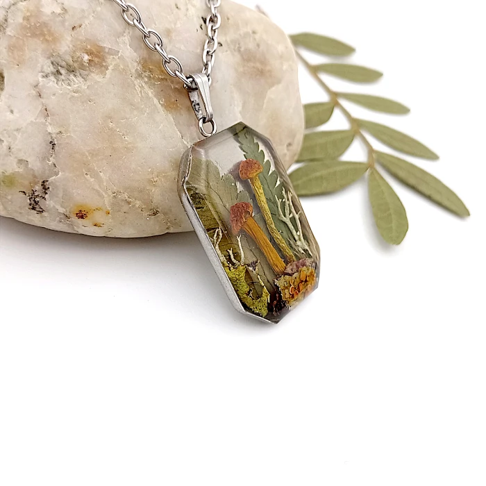 Náhrdelníky - Les v oceli 2