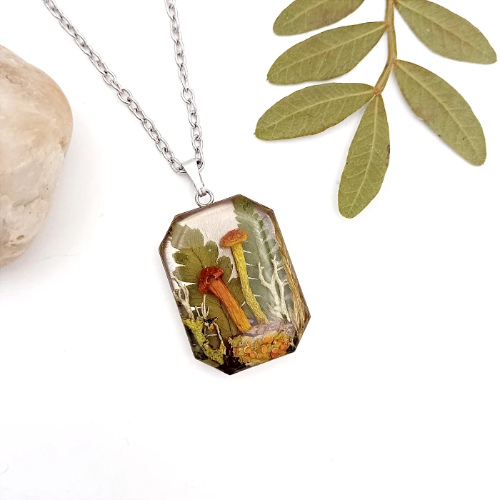 Náhrdelníky - Les v oceli 2