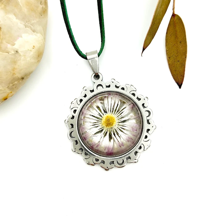 Náhrdelníky - Sedmokráska 9