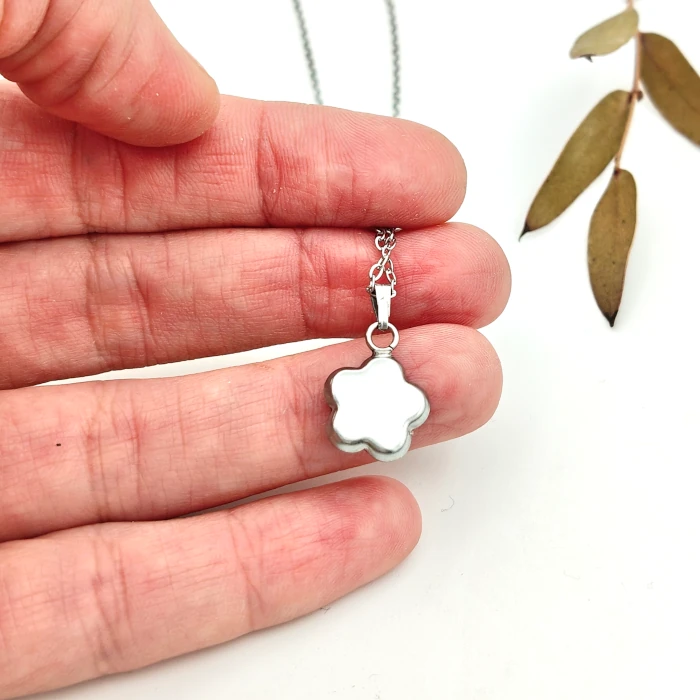 Náhrdelníky - Tavoľník 9