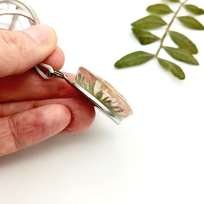 Náhrdelníky - Sedmokráska 10