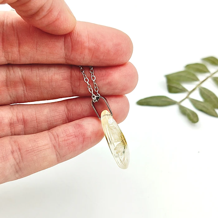 Náhrdelníky - Sedmokráska v kvapke