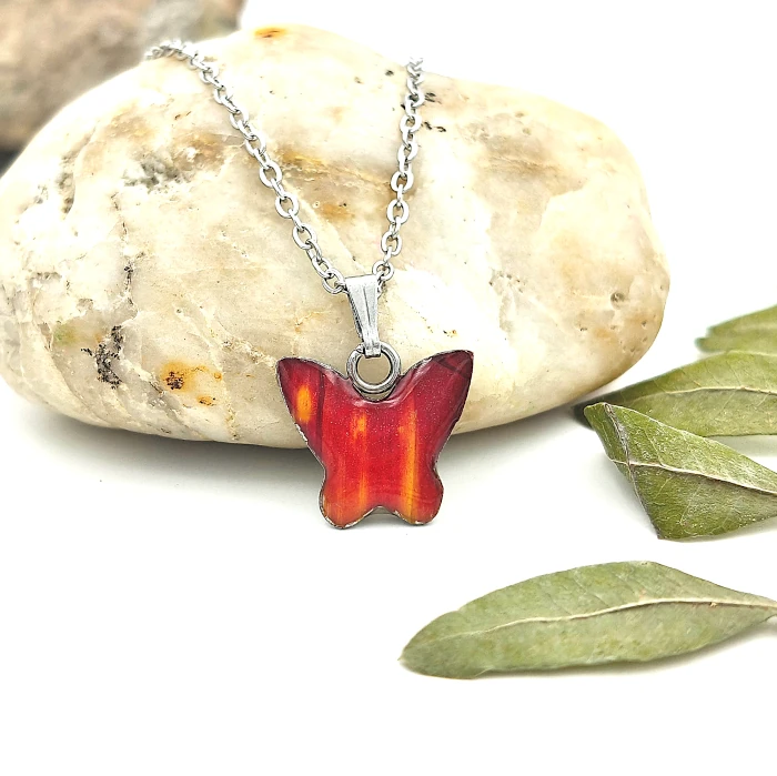 Náhrdelníky - Motýlik